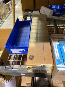 lot 29182 image: Assorted Phillips Fluorescent Bulbs