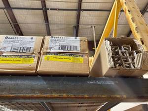 lot 29248 image: Fluorescent Bulbs