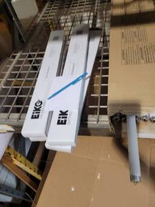 lot 29269 image: Fluorescent Bulbs