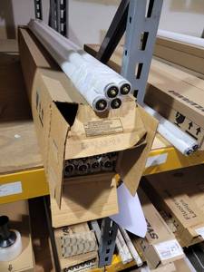 lot 29278 image: Fluorescent Bulbs
