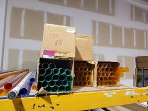 lot 29279 image: Colored Plastic Tubes