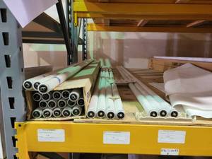 lot 29280 image: Extra Long Fluorescent Bulbs