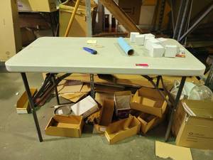 lot 29283 image: 4ft x 2ft Portable Table