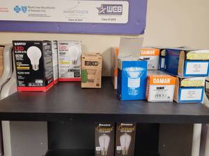 lot 31502 image: Assorted Light bulbs