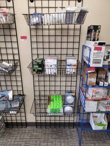 lot 31521 image: Black Display Shelfs