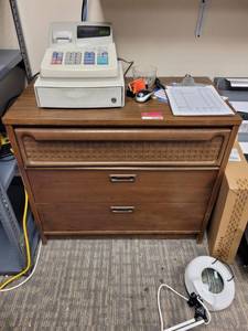 lot 31534 image: Cabinet and Contents
