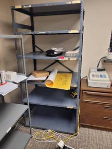 lot 31535 image: Metal Display Shelf