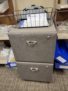 lot 31544 image: 2 Drawer File Cabinet