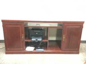 lot 31571 image: Office Desk, Credenza, Inspirational Pictures, Small Table With Chairs