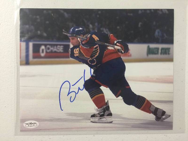 lot 1010 image: Signed 8x10 Photo Brett Hull St Louis Blues (James Spence Authentication JSA)