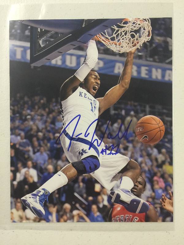 lot 1012 image: Signed 8x10 Photo of John Wall in a Kentucky Wildcats uniform (Washington Wizards point guard)