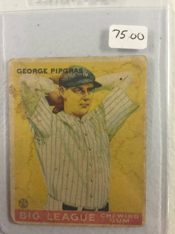lot 1109 image: Original 1933 Goudey George Pipgras New York Yankees Baseball Card