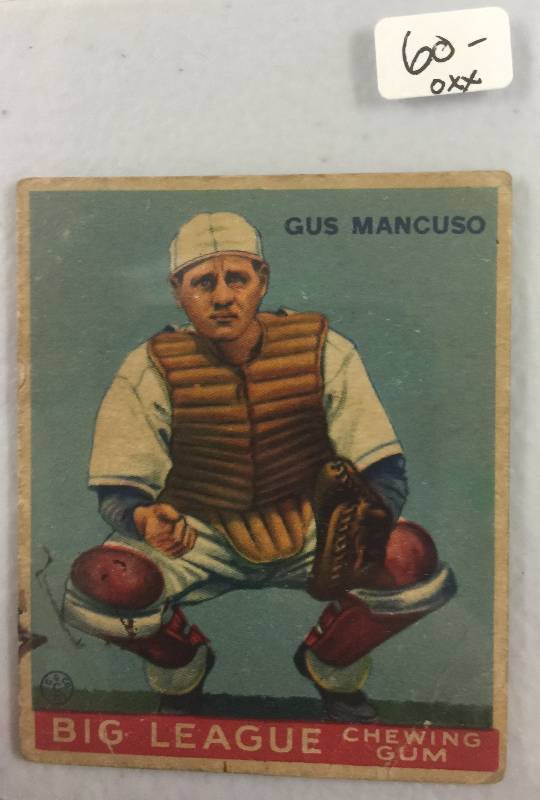lot 1112 image: Original 1933 Goudey Gus Mancuso New York Giants Baseball Card