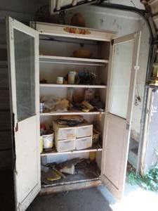 lot 38013 image: White 2-Door Cabinet with Assorted Contents