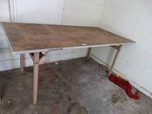lot 38017 image: Table with Folding Metal Legs