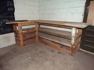 lot 38029 image: Wood shop table