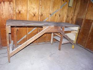 lot 38041 image: Wood shop table