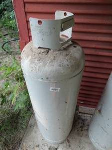 lot 38138 image: Large Propane Tank