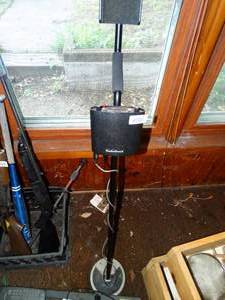 lot 38145 image: Discovery 1000 Radioshack Metal Detector