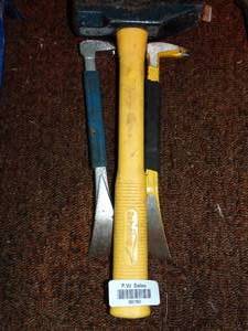 lot 38150 image: Lot of 2 Claw Bars and Hammer