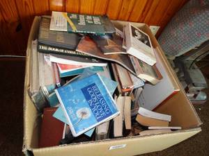 lot 38159 image: Lot of Books