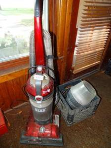 lot 38183 image: Red Hoover Windtunnel Vacuum and Light Fixture