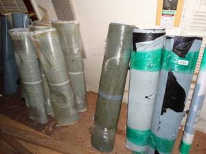 lot 38065 image: Lot of rolled roofing