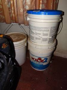 lot 38110 image: Lot of 2 Buckets of Kilz 2 Latex Primer
