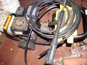 lot 38111 image: DeWalt 3400 psi Pressure Washer