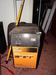 lot 38122 image: EverStart Start 200 Manual Quick Start Battery Charger
