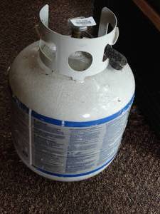 lot 38281 image: Small Propane Tank