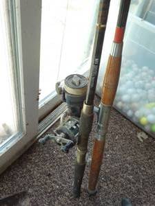 lot 38290 image: Lot of 2 Fishing Poles with Reels