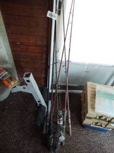 lot 38291 image: Lot of Fishing Poles