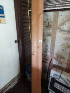 lot 38294 image: 2 pcs of lumber