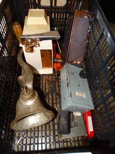 lot 38265 image: Tote w various tools