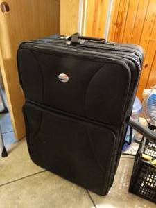 lot 38244 image: Luggage