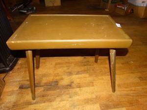 lot 38249 image: End table
