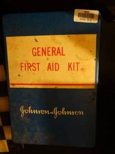 lot 38251 image: Metal first aid box w contents