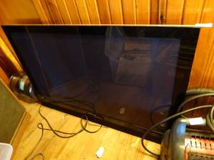 lot 38205 image: Pioneer Dolby Digital Television