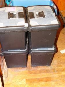 lot 38235 image: 4 portable file boxes