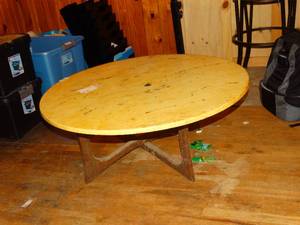 lot 38241 image: Coffee table