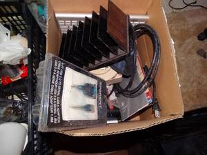 lot 38224 image: Lot of assorted office supplies