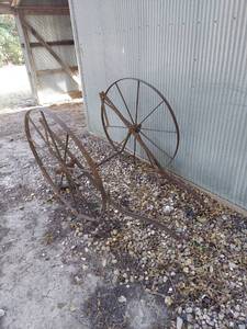 lot 1001 image: 2 steel wheels on axle
