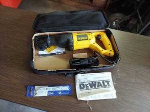 lot 1010 image: Dewalt reciprocating saw