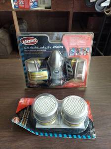 lot 1016 image: Multipurpose Respirator with Replacement Cartridges