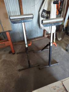 lot 1022 image: Pair of Adjustable Height Roller Stands