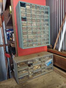 lot 1173 image: 2 Organizers and Contents