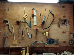lot 1182 image: contents of Wall and counter