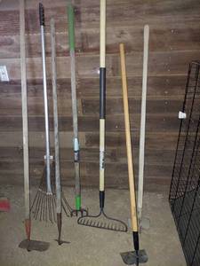 lot 1208 image: Long Handled Tools - Rakes and Hoes