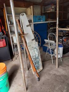 lot 1220 image: Rack and boat parts